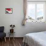 Montcler Moderne Et Spacieux Trois Ch Hypercentre Avec Vue *