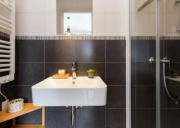 Montcler Moderne Et Spacieux Trois Ch Hypercentre Avec Vue