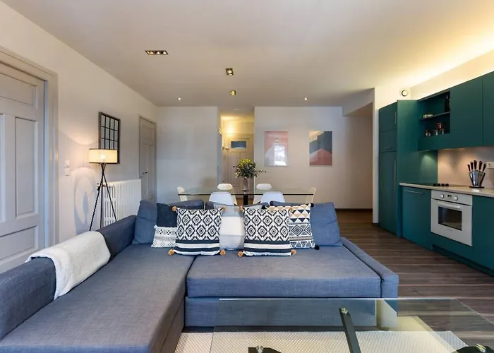 Montcler Moderne Et Spacieux Trois Ch Hypercentre Avec Vue *