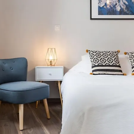 Montcler Moderne Et Spacieux Trois Ch Hypercentre Avec Vue Apartmán *