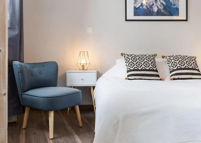 Montcler Moderne Et Spacieux Trois Ch Hypercentre Avec Vue Apartmán *